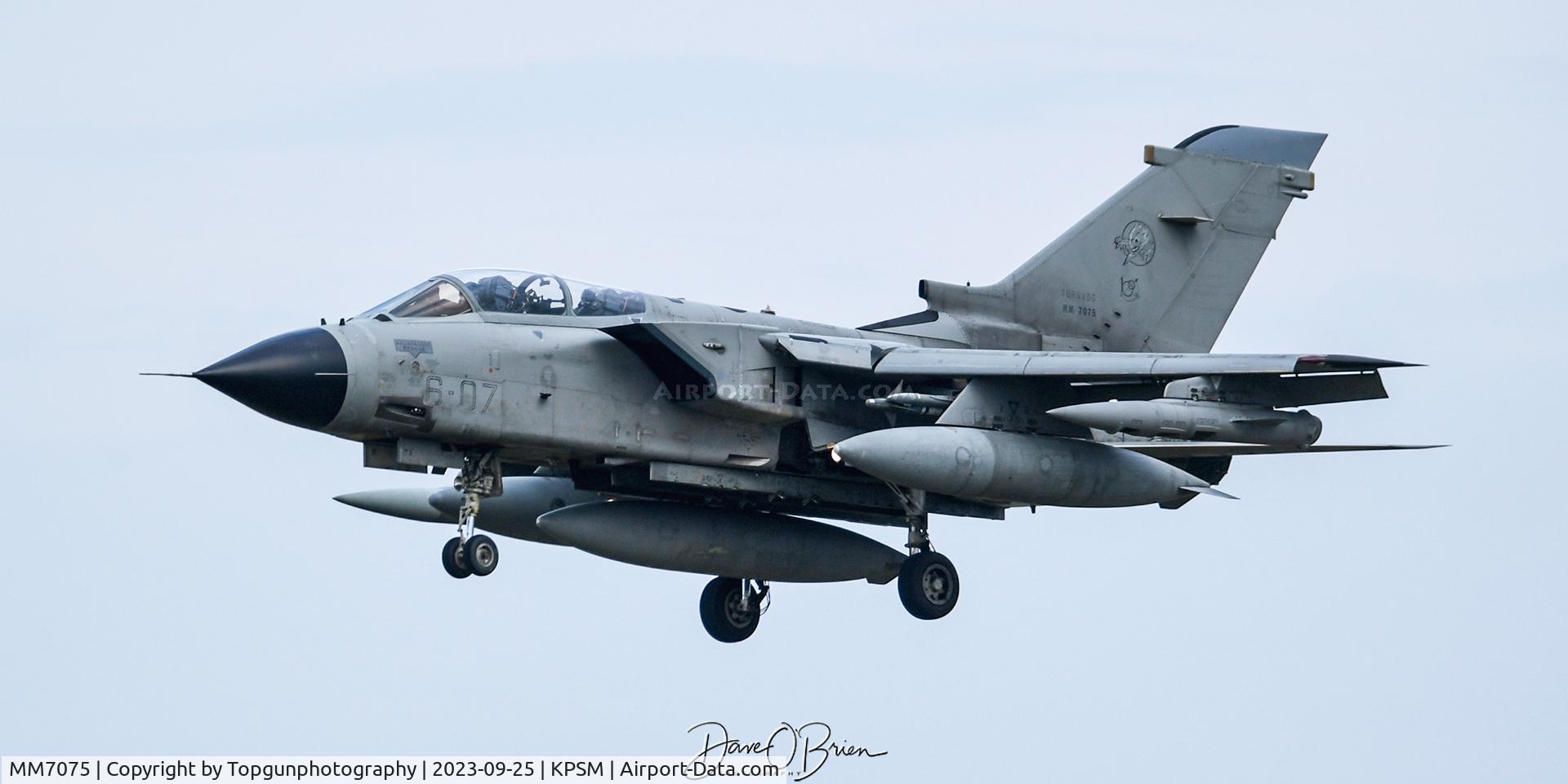 MM7075, Panavia Tornado IDS C/N 573/IS074/5086, IAM061 inbound from EDW