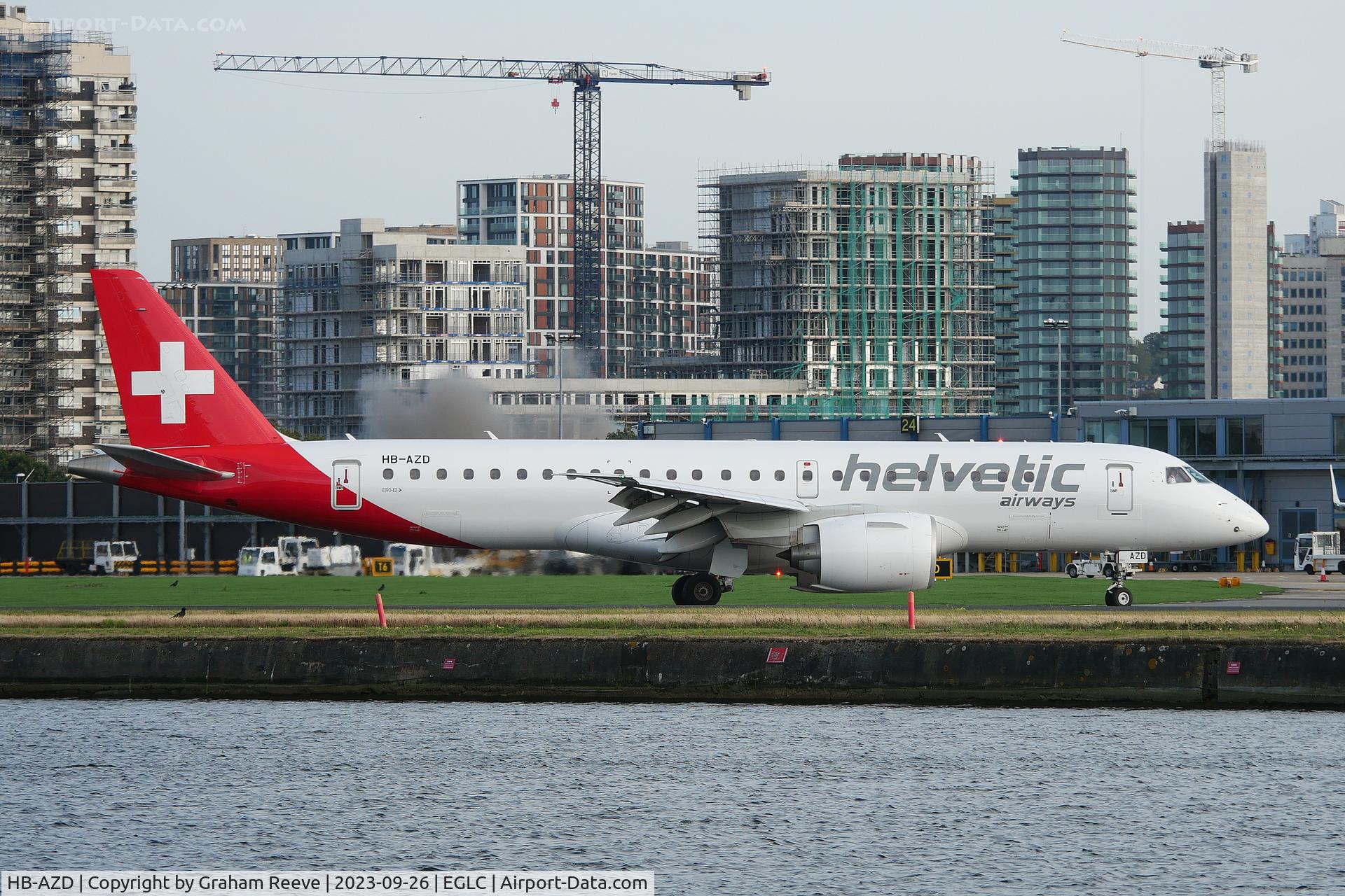 HB-AZD, Embraer 190-E2 (ERJ-190-300) C/N 19020031, Just landed at London City Airport.