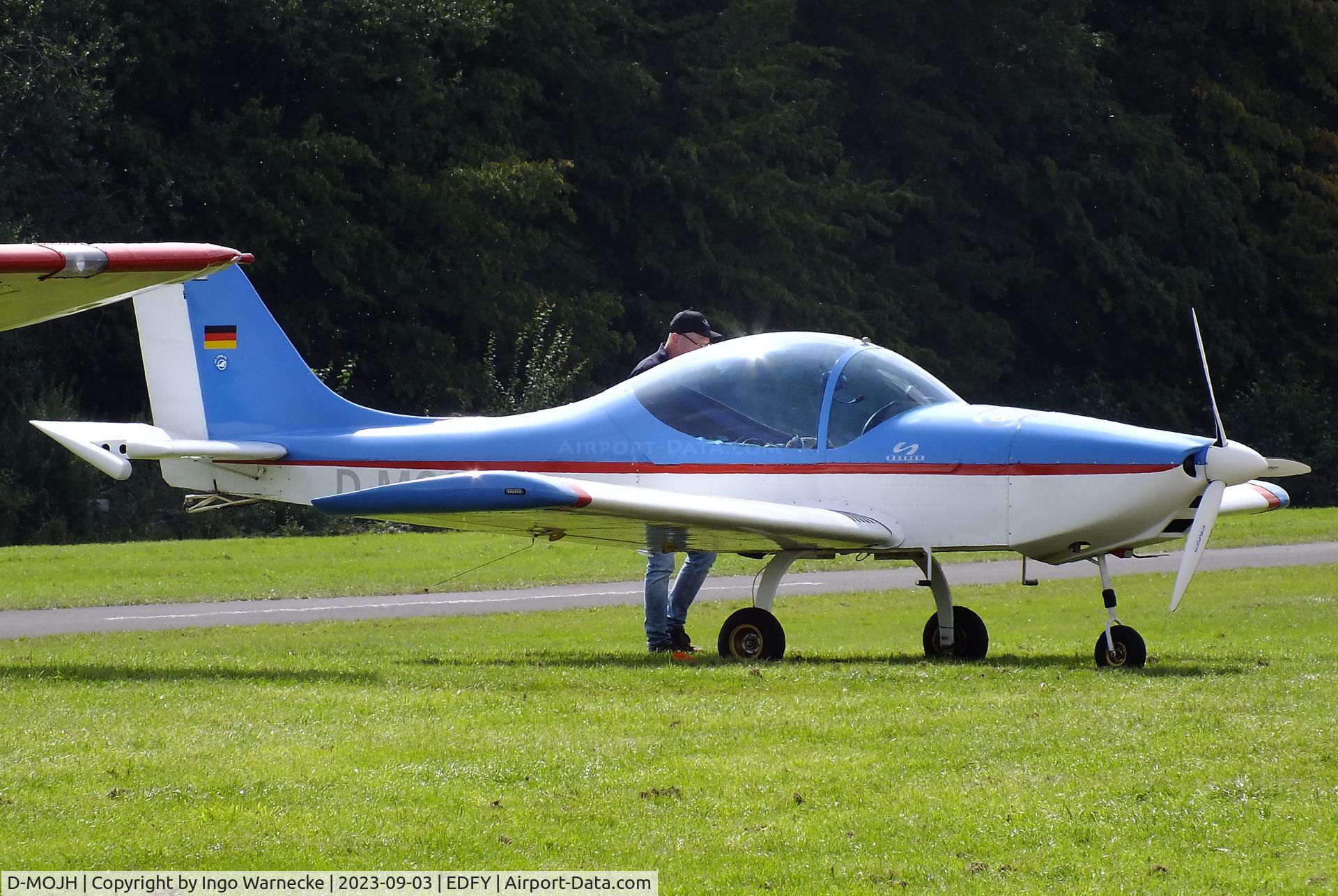 D-MOJH, Breezer B400 C/N 021, Aerostyle Breezer B400 at the Fly-in und Flugplatzfest (airfield display) at Elz Airfield