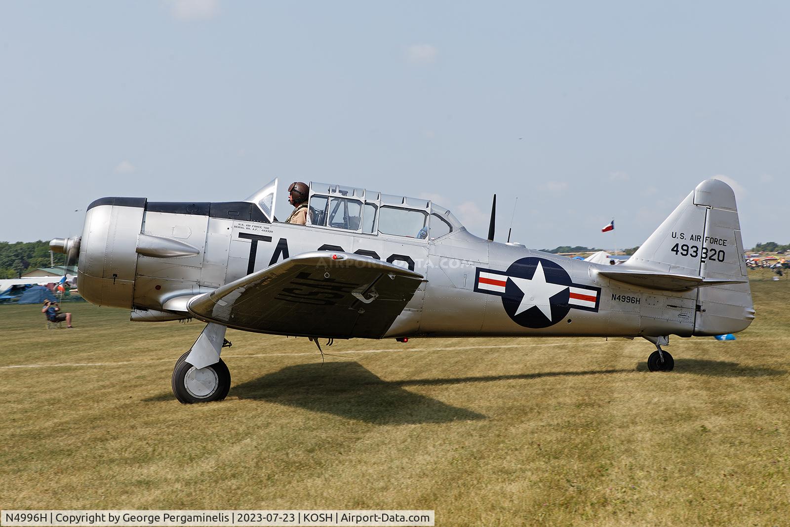 N4996H, 1951 North American T-6G Texan C/N 168-424, Oshkosh 2023.