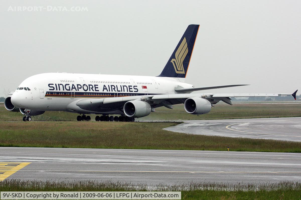 9V-SKD, 2008 Airbus A380-841 C/N 008, at cdg