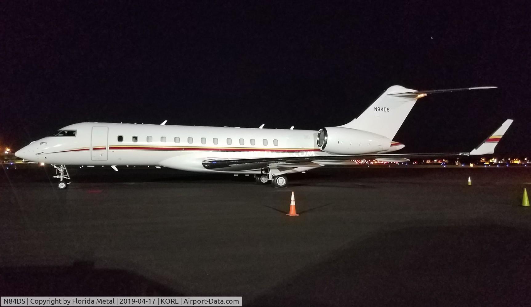 N84DS, 2001 Bombardier BD-700-1A10 Global Express C/N 9098, Global Express zx