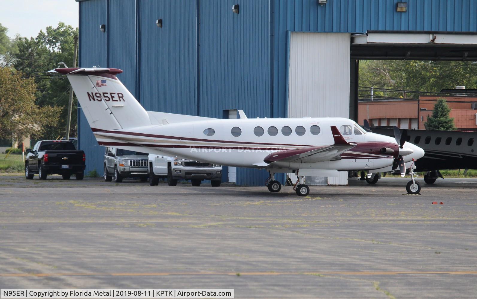 N95ER, 2013 Beech B200GT King Air C/N BY-180, Kingair 250 zx