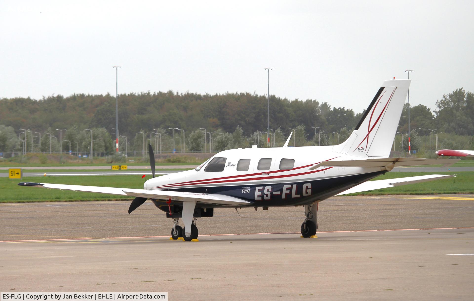 ES-FLG, , Lelystad Airport