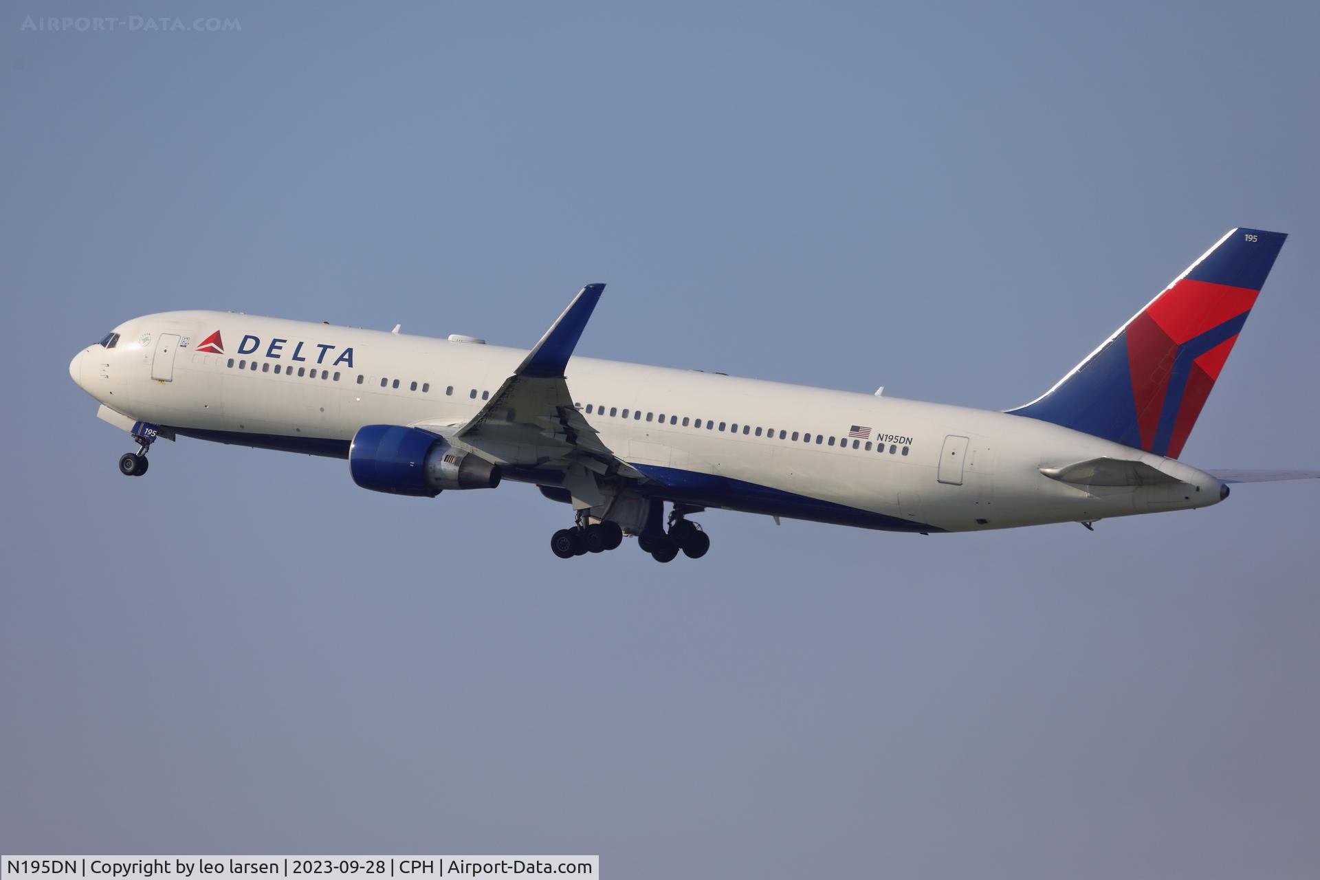 N195DN, 1997 Boeing 767-332 C/N 28452, Copenhagen 28.9.2023