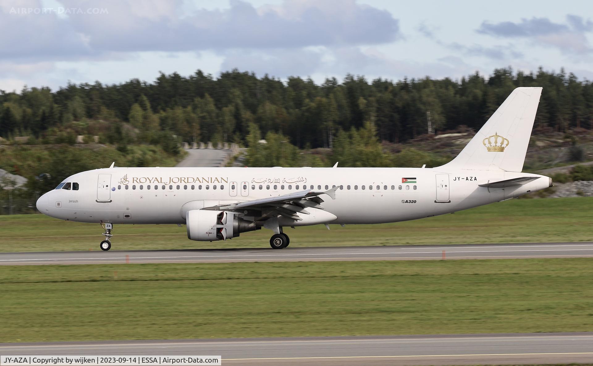 JY-AZA, 2009 Airbus A320-214 C/N 4133, RWY 01R