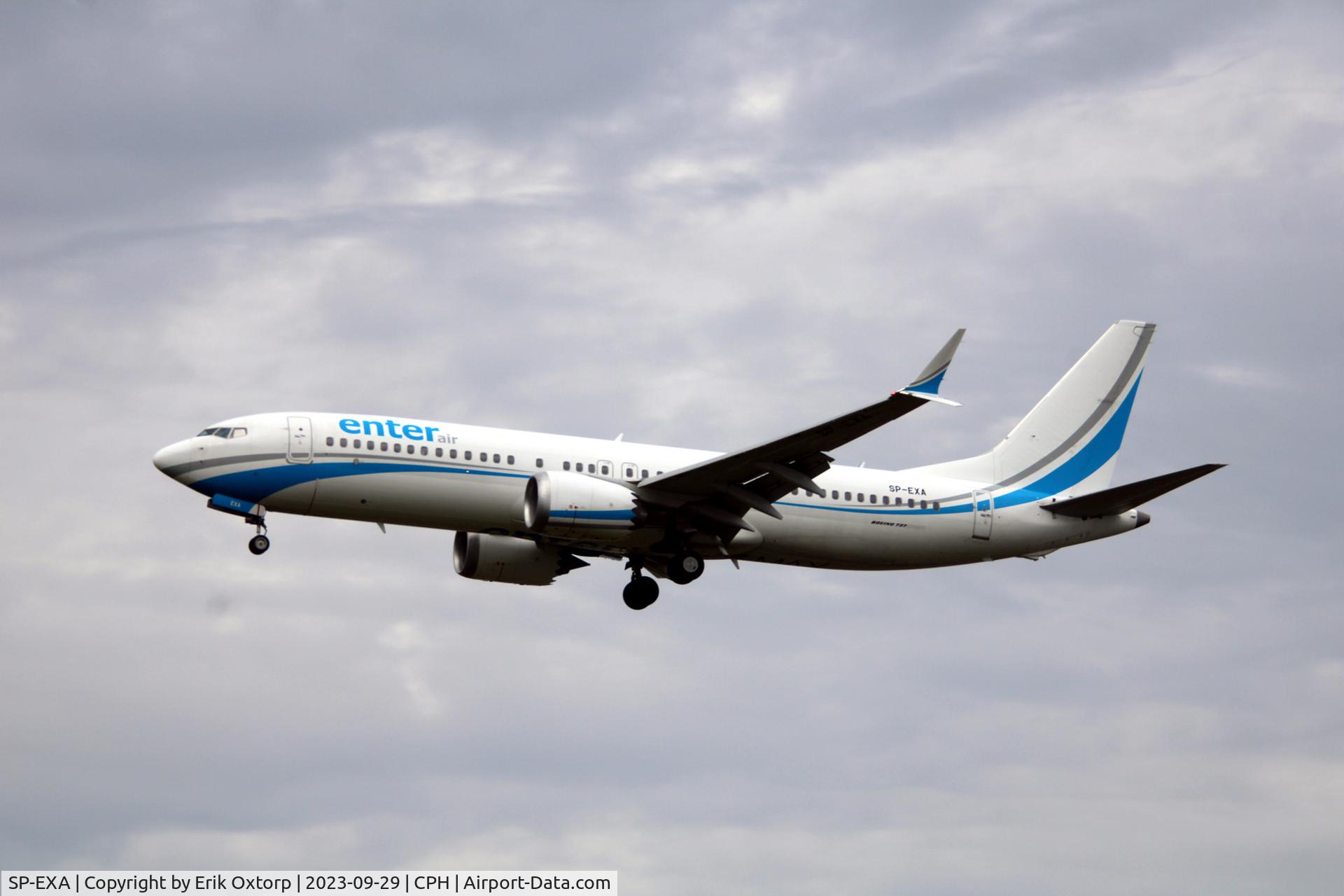 SP-EXA, 2018 Boeing 737-8 MAX C/N 64295, SP-EXA landing rw 22L