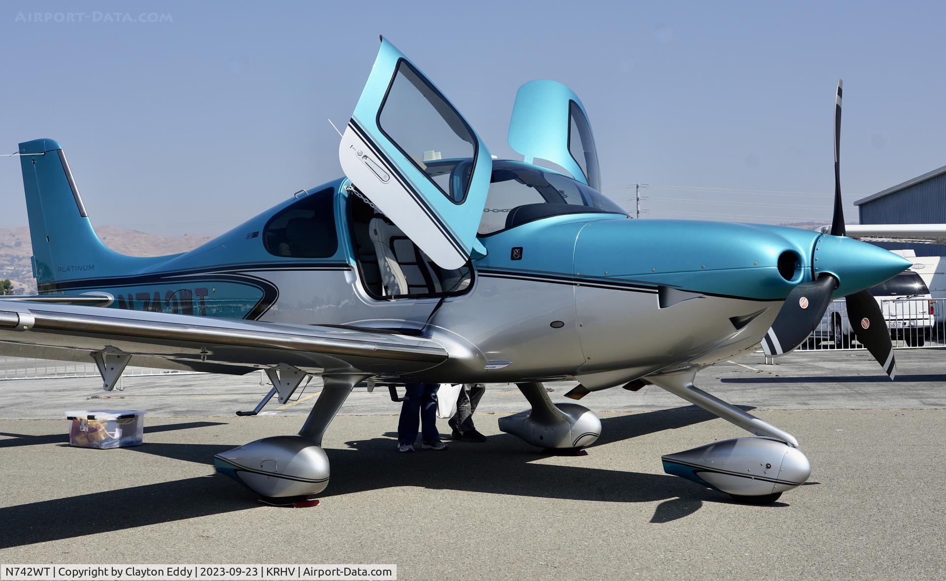 N742WT, 2023 Cirrus Design Corp. SR22T C/N 9283, Reid-Hillview Airport Community Day California 2023.