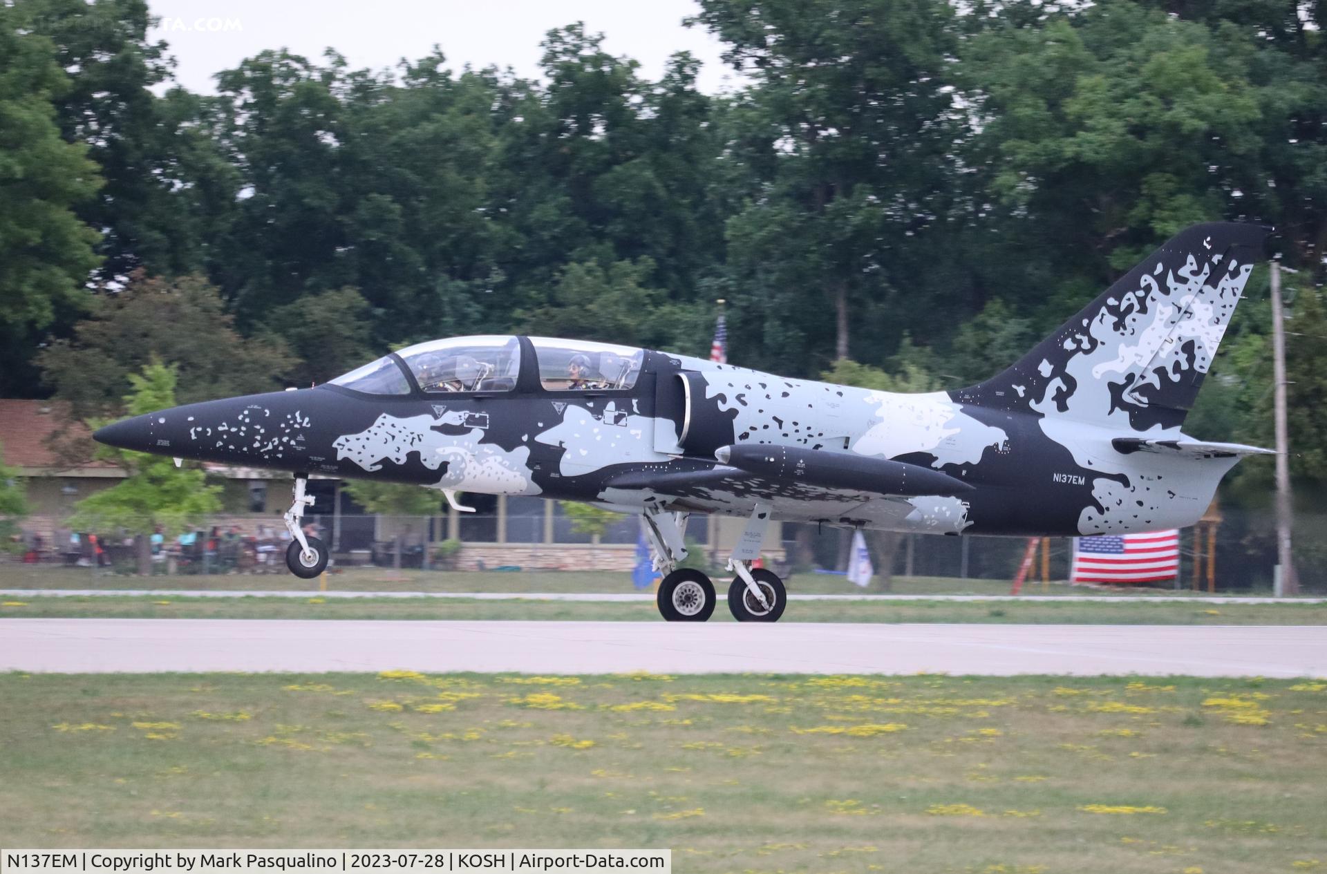 N137EM, 1980 Aero L-39 Albatros C/N PA031615, Aero L-39