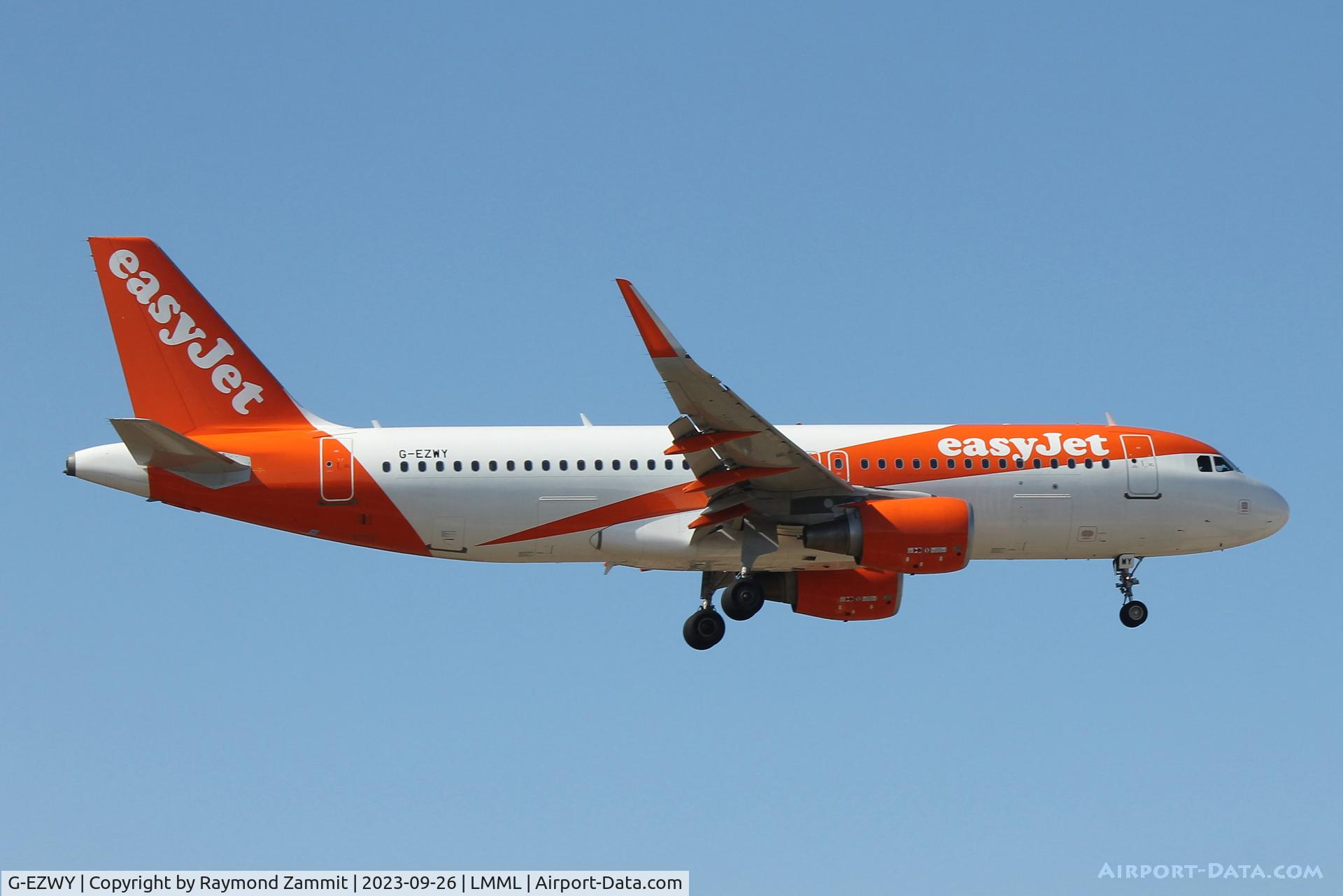 G-EZWY, 2014 Airbus A320-214 C/N 6267, A320 G-EZWY Easyjet