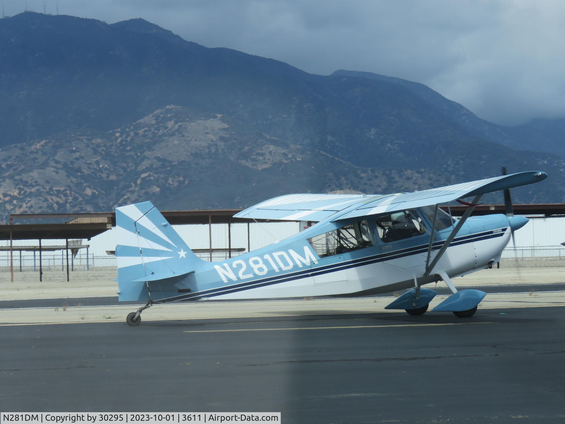 N281DM, 1999 American Champion 7GCBC C/N 1258-99, Taxiing