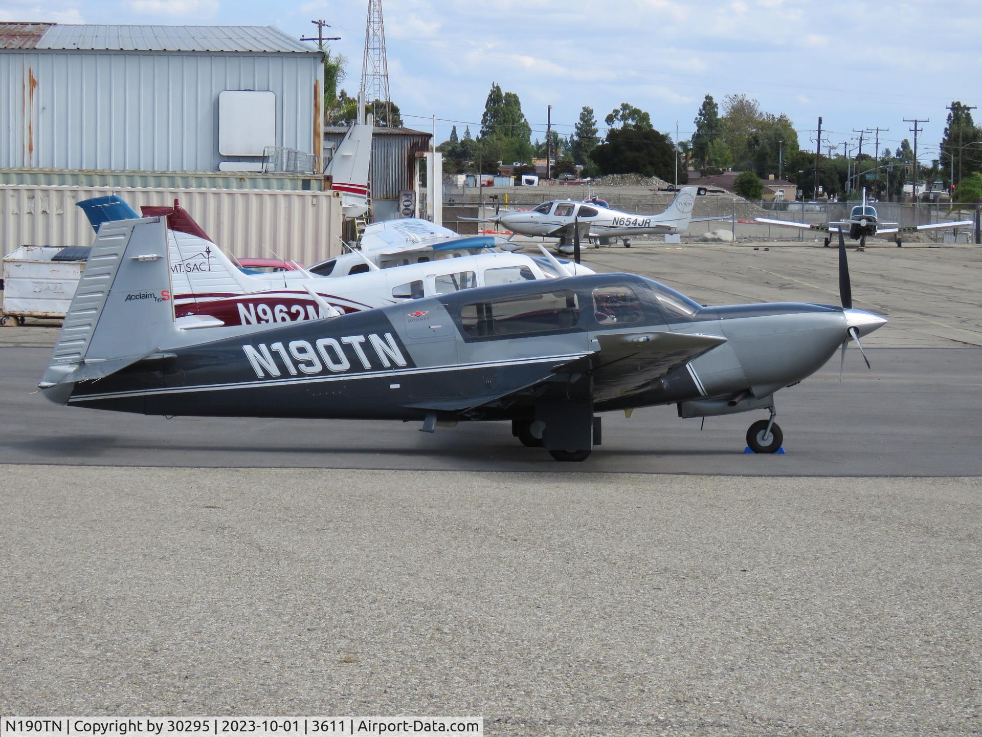 N190TN, 2008 Mooney M20TN Acclaim C/N 31-0090, Parked
