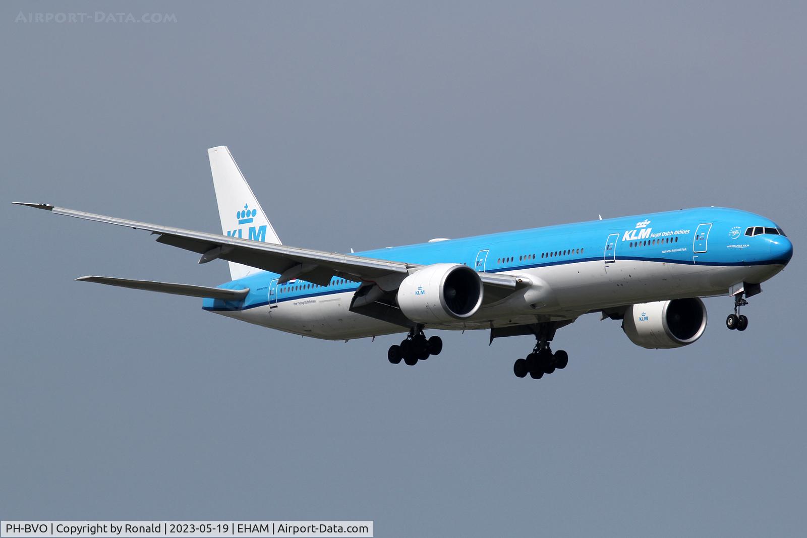 PH-BVO, 2015 Boeing 777-306/ER C/N 35946, at spl