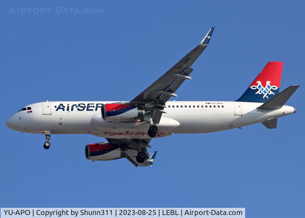 YU-APO, 2014 Airbus A320-232 C/N 6388, Landing rwy 24R