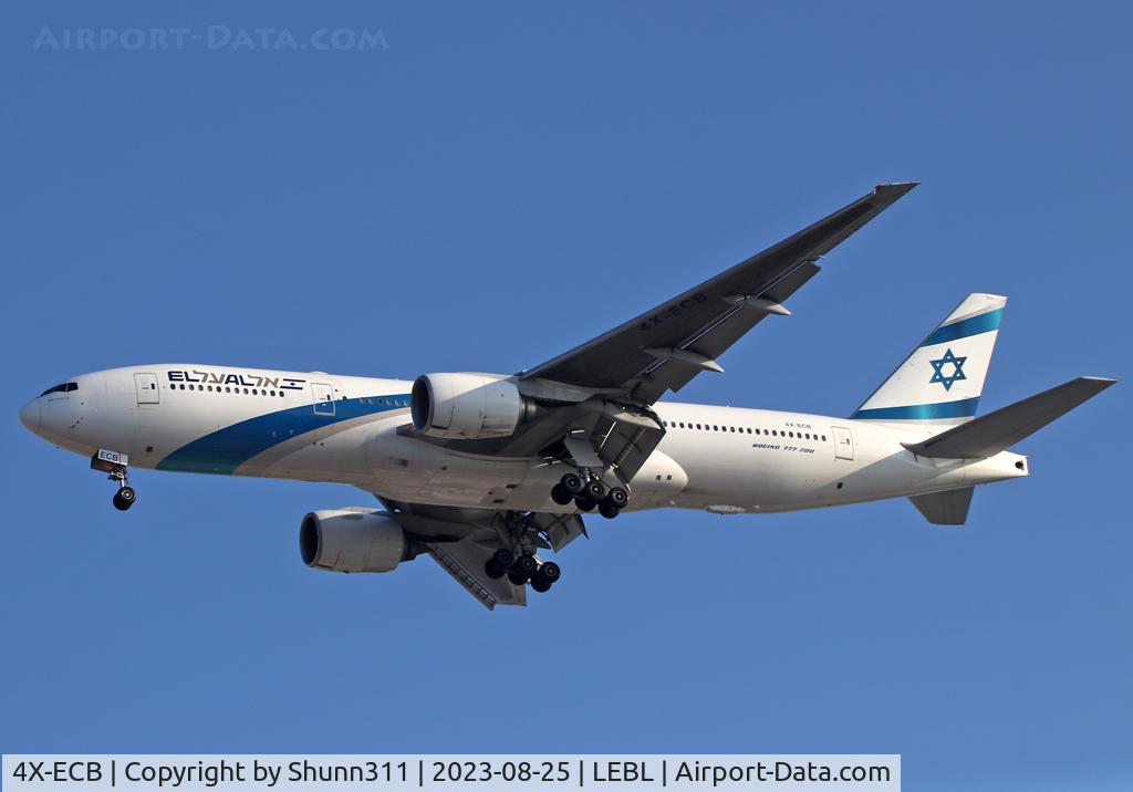 4X-ECB, 2001 Boeing 777-258/ER C/N 30832, Landing rwy 24R in new c/s...