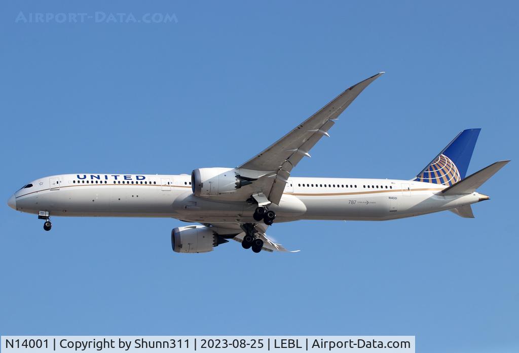 N14001, 2018 Boeing 787-10 Dreamliner Dreamliner C/N 40936, Landing rwy 24R