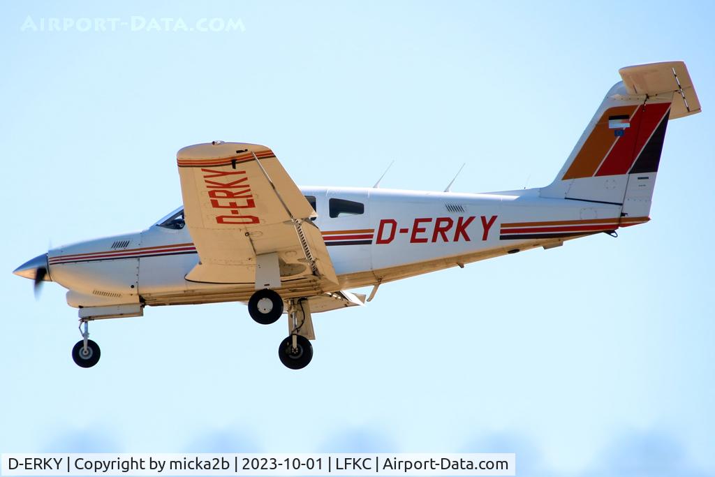 D-ERKY, 1980 Piper PA-28RT-201T Turbo Arrow IV Arrow IV C/N 28R-8031068, Landing