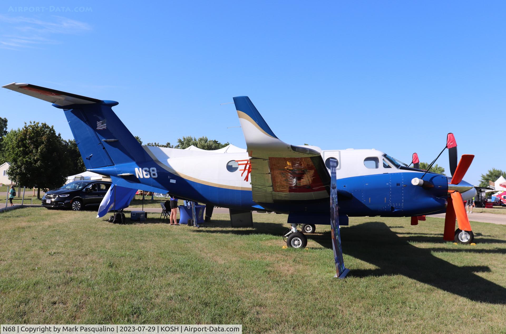N68, 1988 Beech 300 C/N FF-3, Beech 300