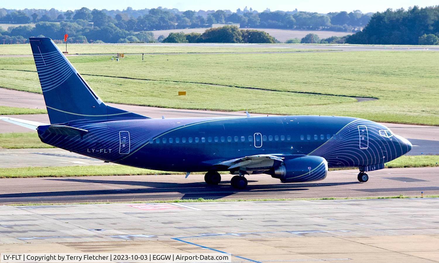 LY-FLT, 1992 Boeing 737-522 C/N 26683, At Luton Airport