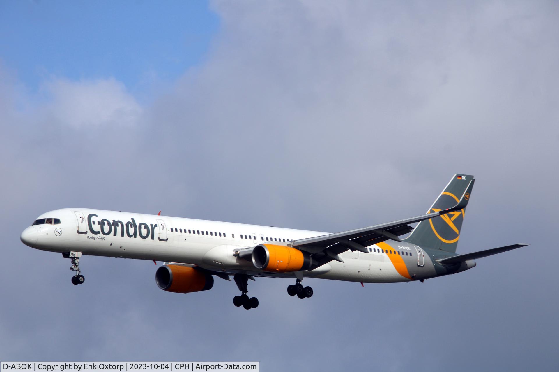 D-ABOK, 2000 Boeing 757-330 C/N 29020, D-ABOK landing rw 22L