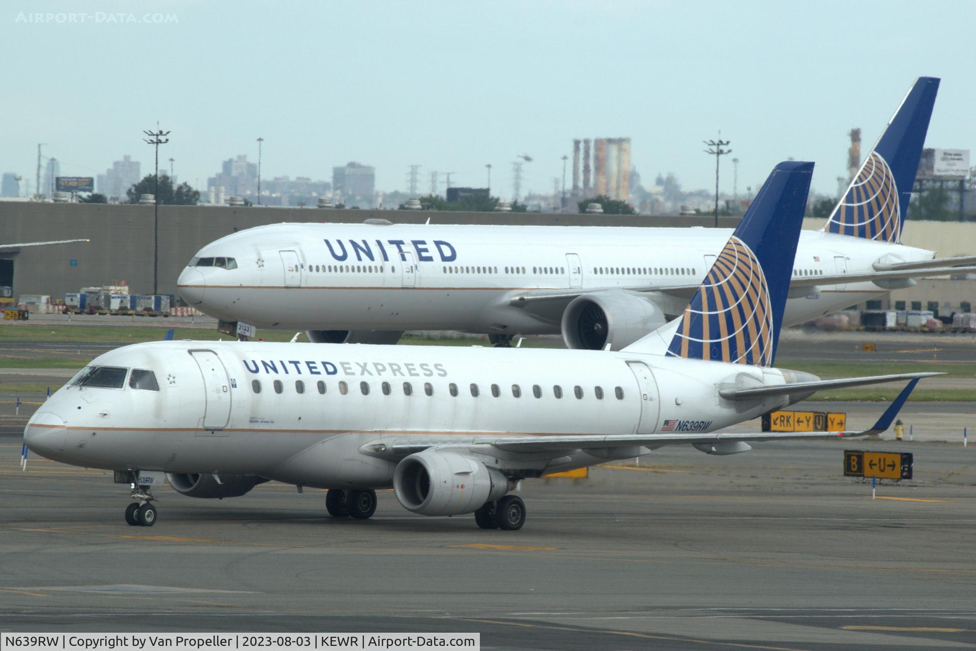 N639RW, 2004 Embraer 170SE (ERJ-170-100SE) C/N 17000057, United Express Embraer 170SE at Newark airport
