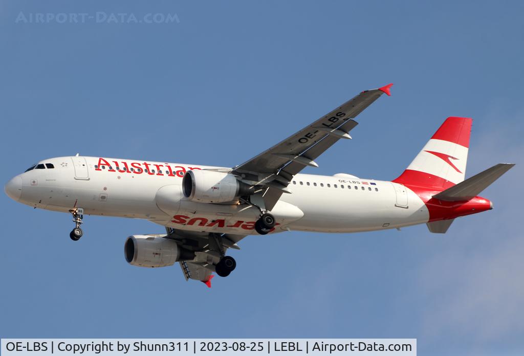 OE-LBS, 2000 Airbus A320-214 C/N 1189, Landing rwy 24R in new c/s