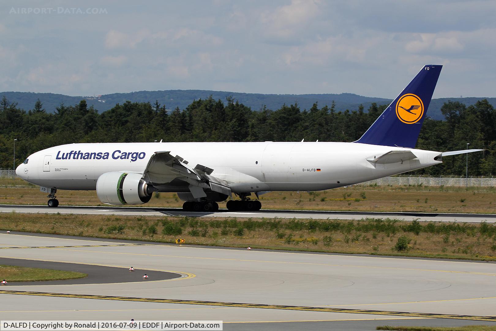 D-ALFD, 2014 Boeing 777-FBT C/N 41677, at fra