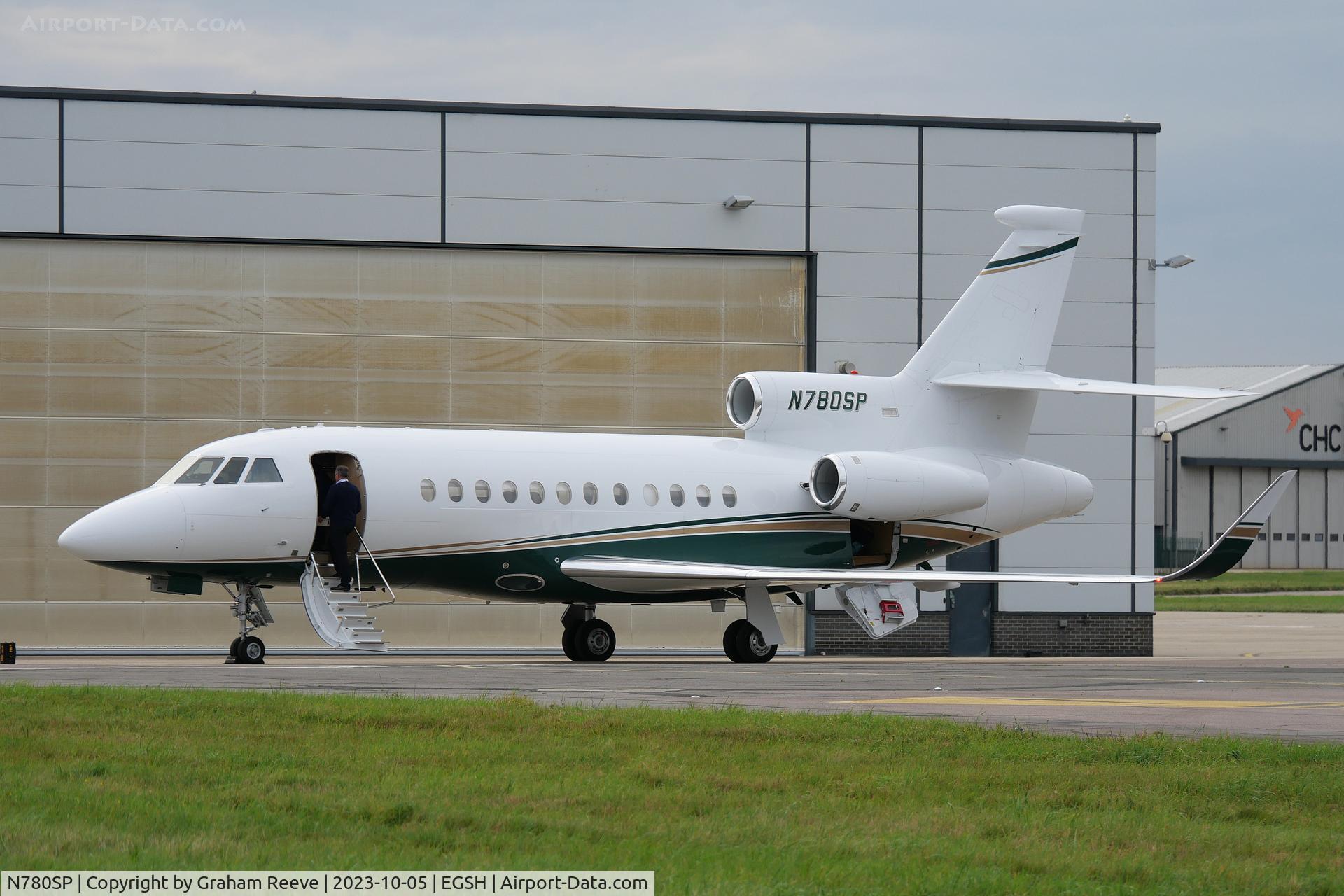 N780SP, 1991 Dassault Falcon 900 C/N 93, Just landed at Norwich.