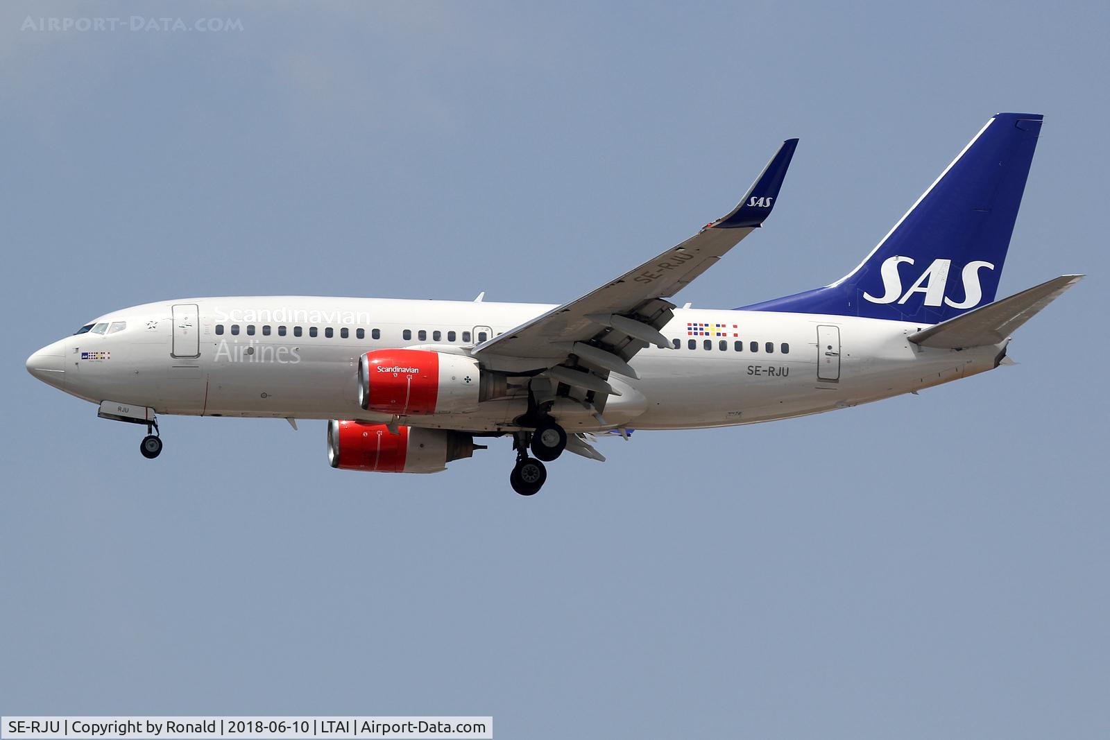 SE-RJU, 2002 Boeing 737-76N C/N 29885, at ayt