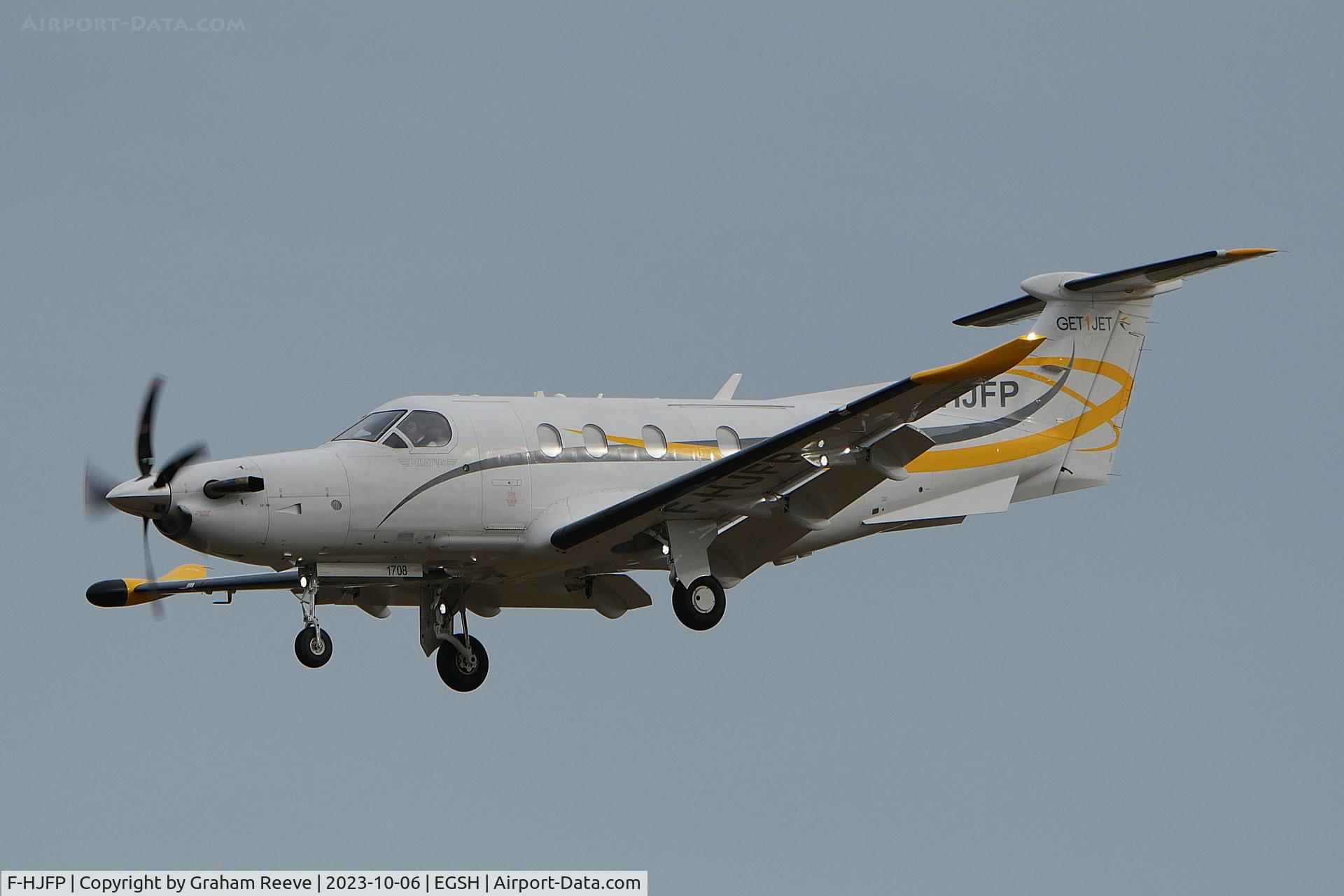 F-HJFP, 2017 Pilatus PC-12/47E C/N 1708, Landing at Norwich.