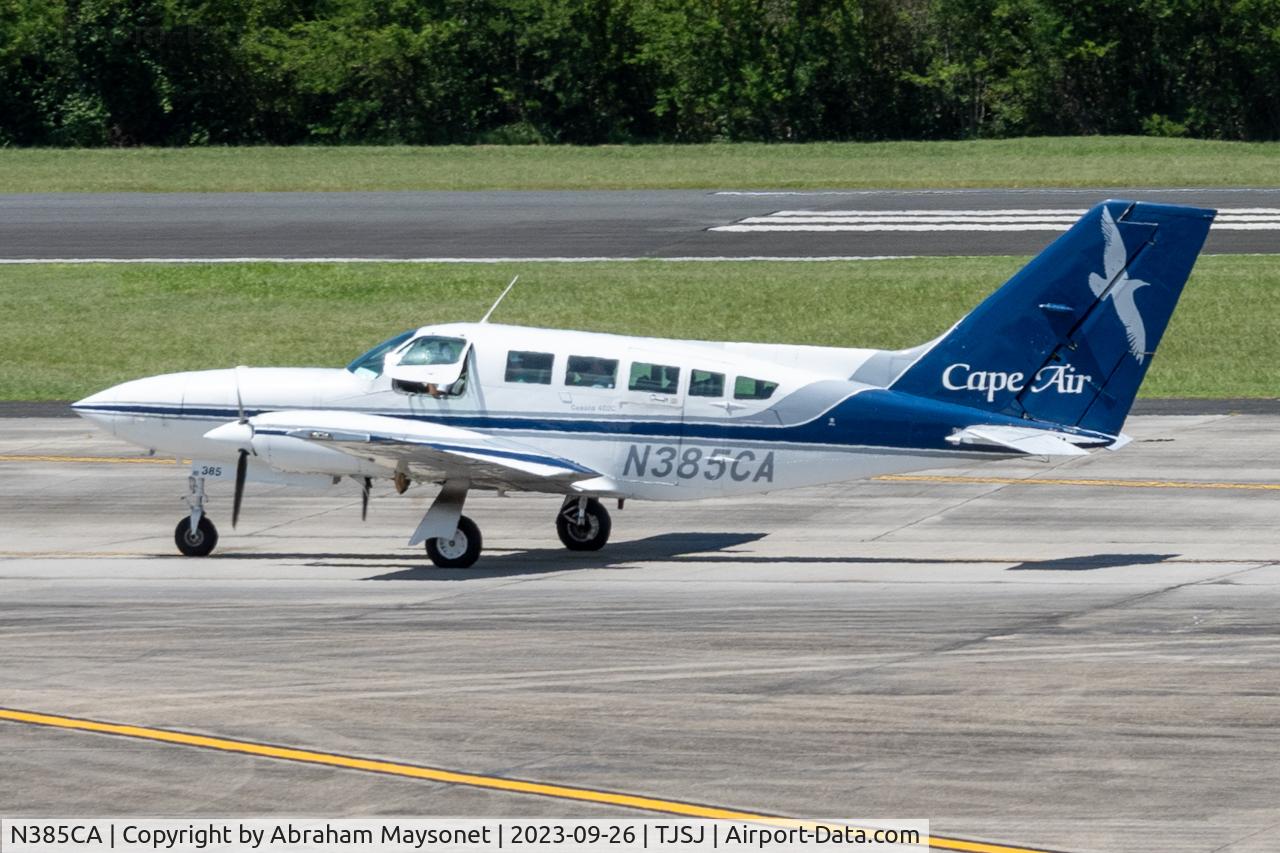 N385CA, 1979 Cessna 402C Businessliner C/N 402C0111, Taxing for departure