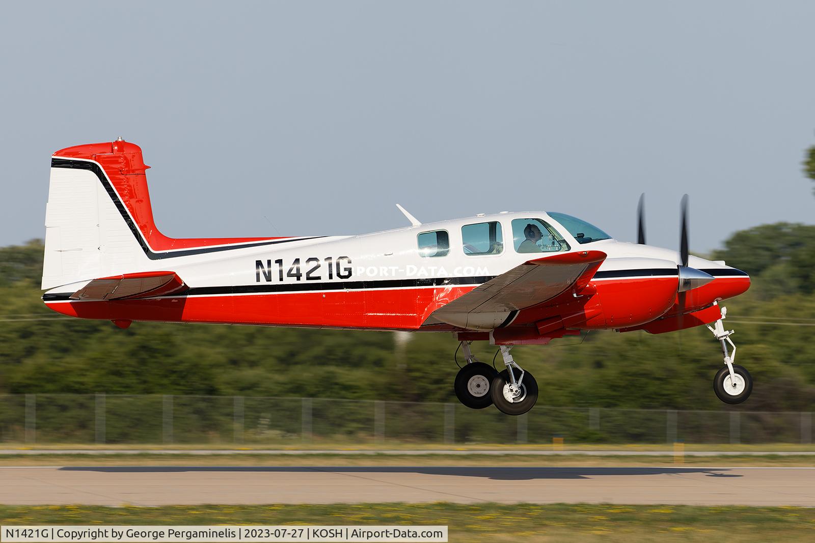 N1421G, 1962 Beech D50E Twin Bonanza C/N DH-333, Oshkosh 2023.