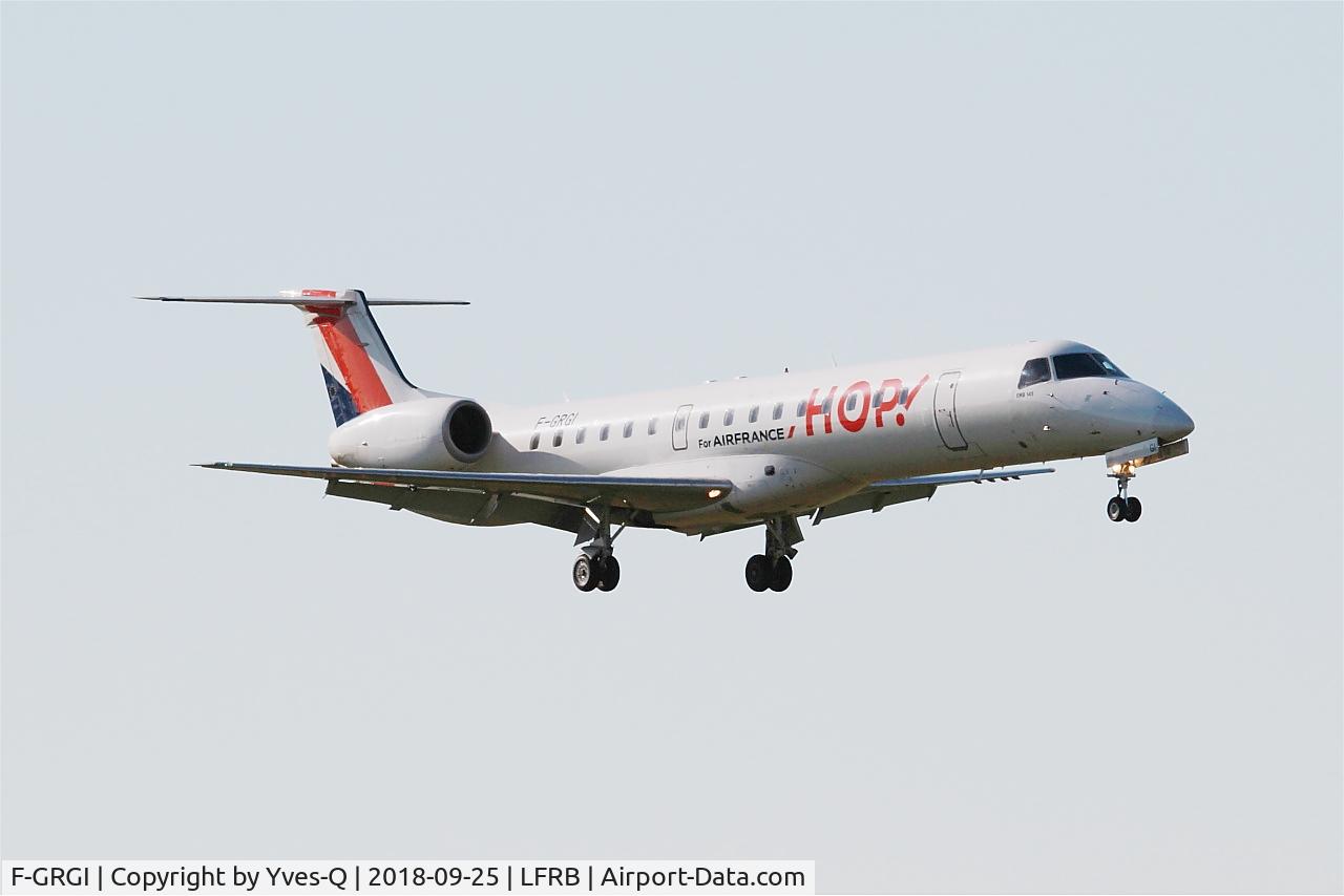 F-GRGI, 1999 Embraer EMB-145EU (ERJ-145EU) C/N 145152, Embraer EMB-145EU, On final rwy 07R, Brest-Bretagne Airport (LFRB-BES)