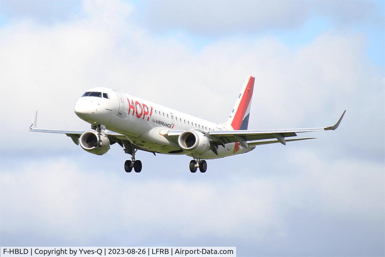 F-HBLD, 2007 Embraer 190LR (ERJ-190-100LR) C/N 19000113, Embraer 190LR, On final rwy 25L, Brest-Bretagne airport (LFRB-BES)