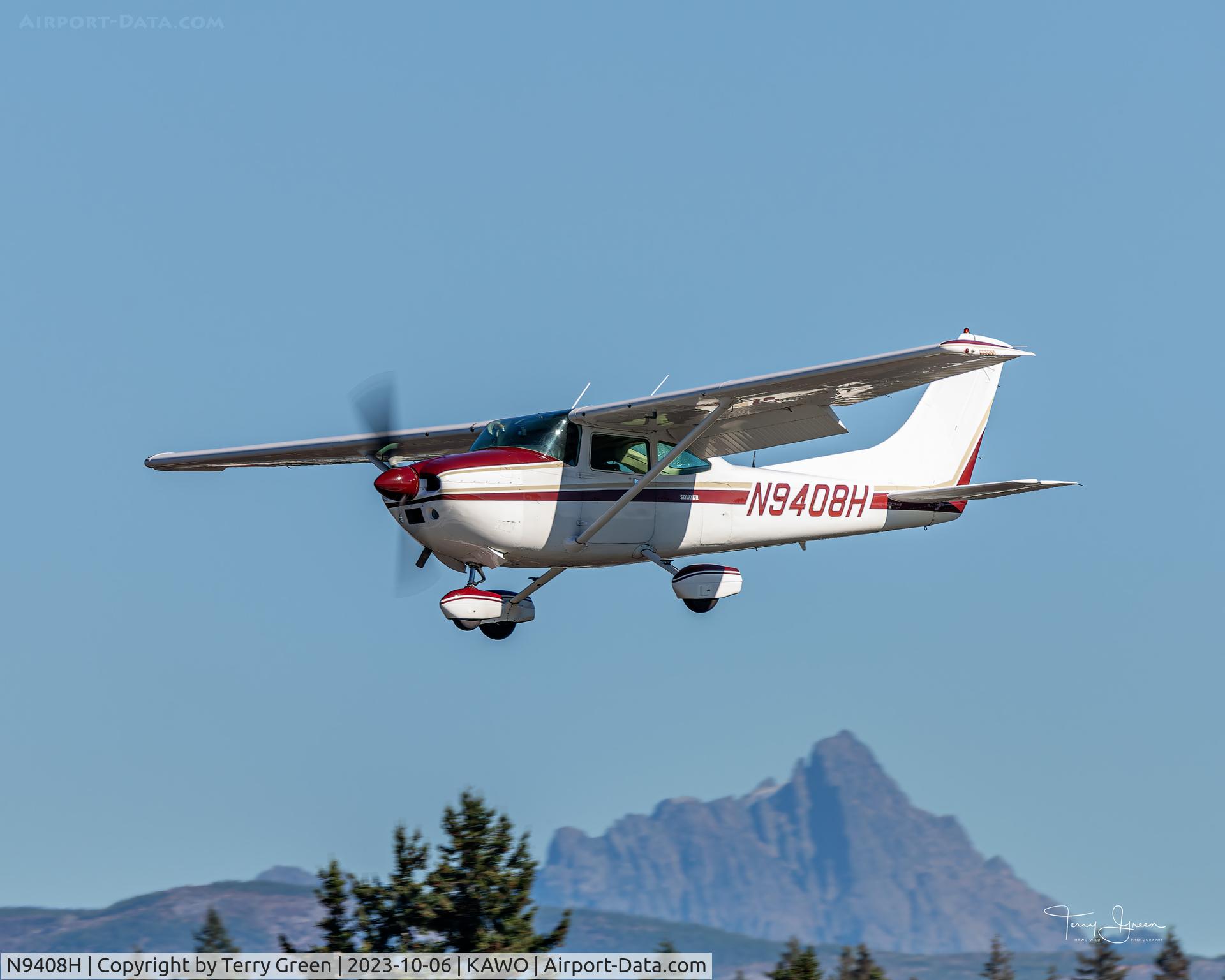 N9408H, 1981 Cessna 182R Skylane C/N 18267943, KAWO