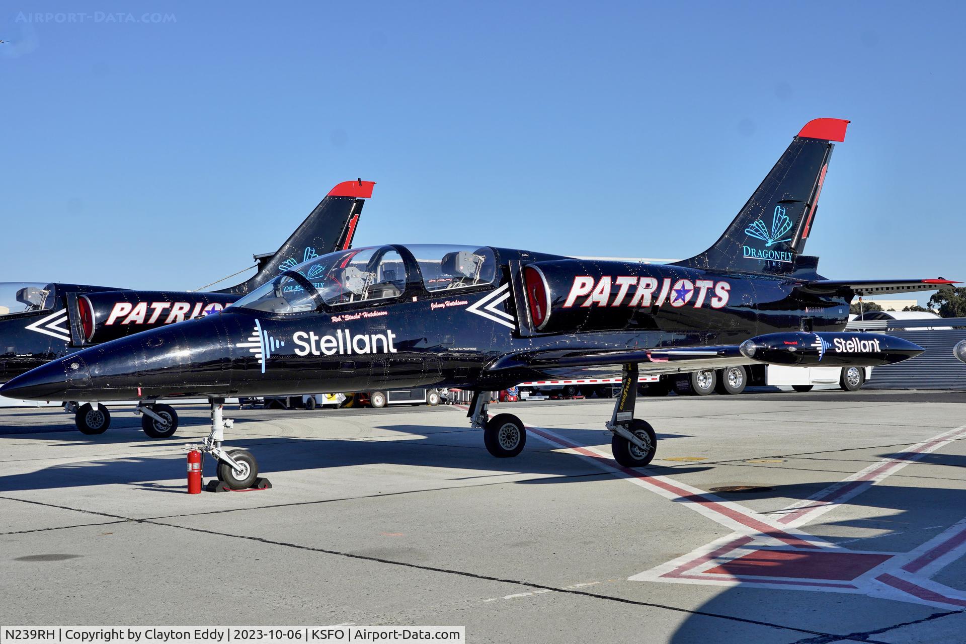 N239RH, 1983 Aero L-39 Albatros C/N 332447, SFO 2023.