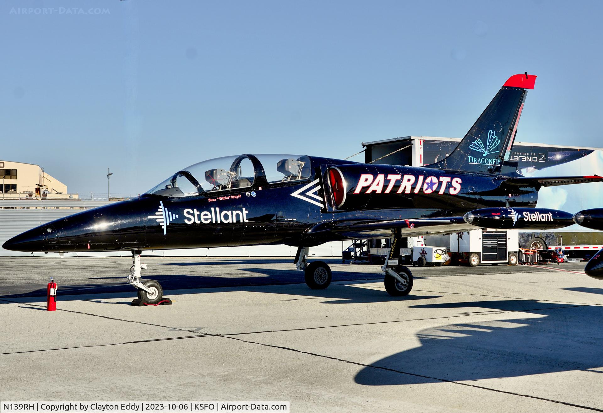N139RH, 1984 Aero L-39 Albatros C/N 433129, SFO 2023.