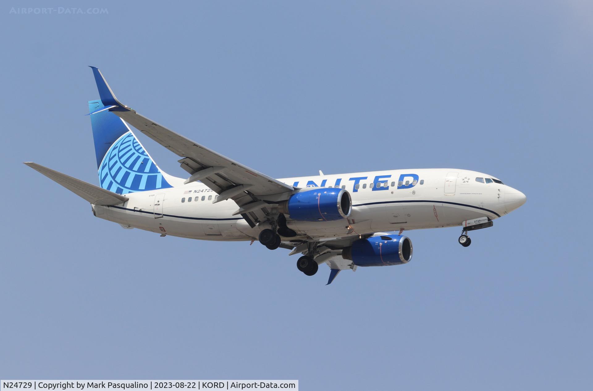 N24729, 1999 Boeing 737-724 C/N 28945, Boeing 737-724