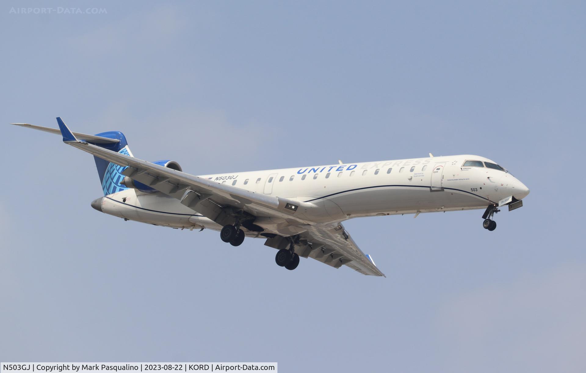 N503GJ, 2001 Bombardier CRJ-701 (CL-600-2C10) C/N 10019, CL-600-2C10