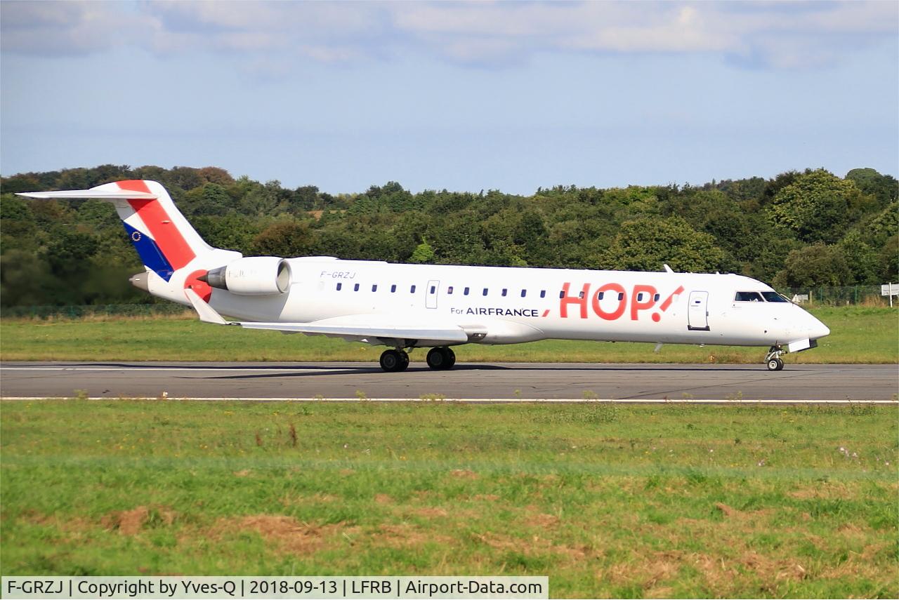 F-GRZJ, Canadair CRJ-702 (CL-600-2C10) Regional Jet C/N 10096, Canadair Regional Jet CRJ-702, Take off run rwy 07R, Brest-Guipavas Airport (LFRB-BES)