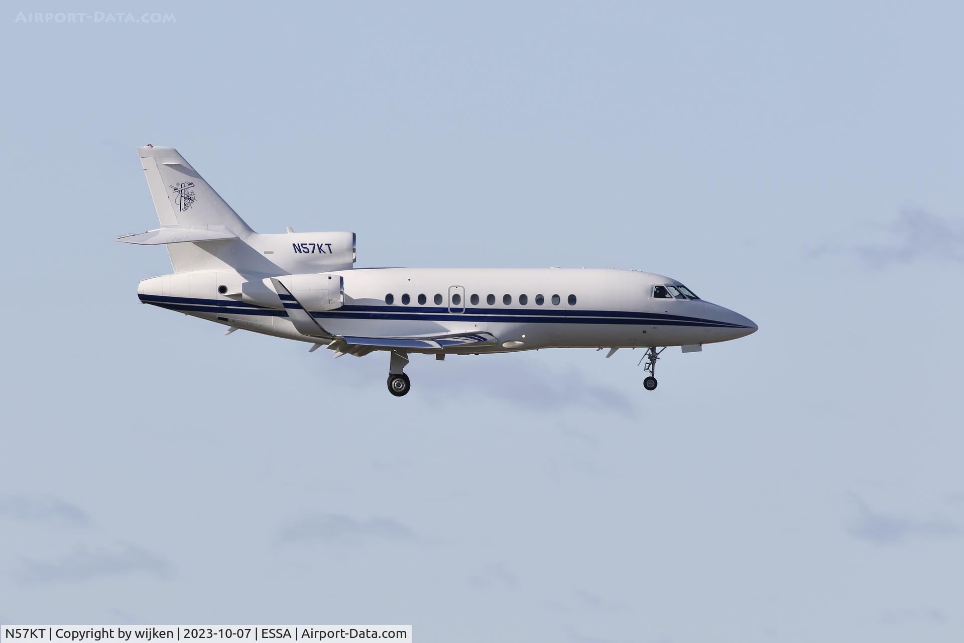 N57KT, 2002 Dassault Falcon 900EX C/N 110, RWY 01L