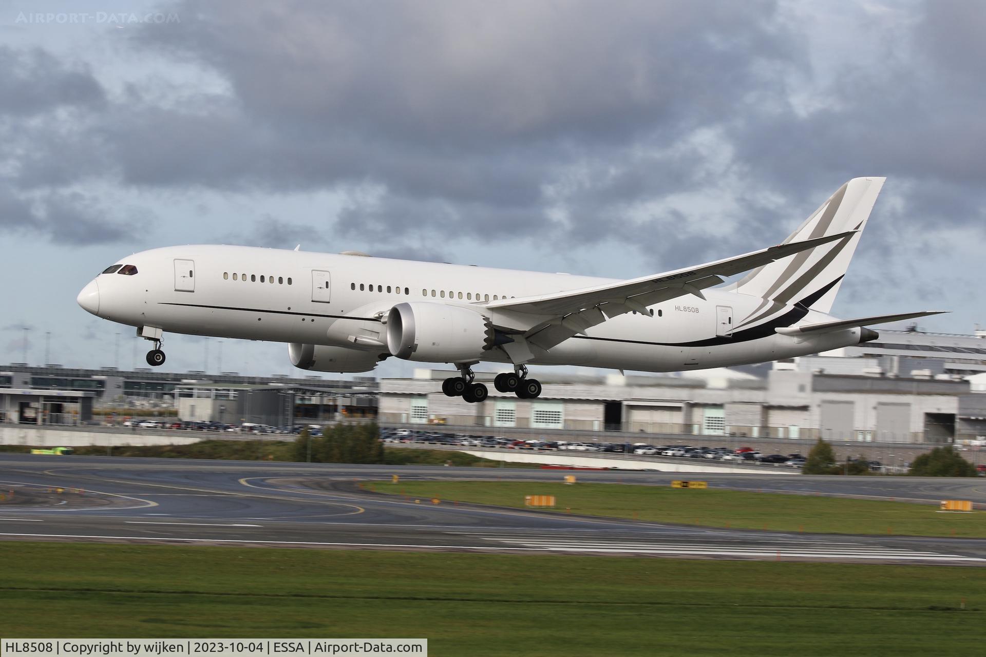 HL8508, 2010 Boeing 787-8 Dreamliner C/N 41987, RWY 19L