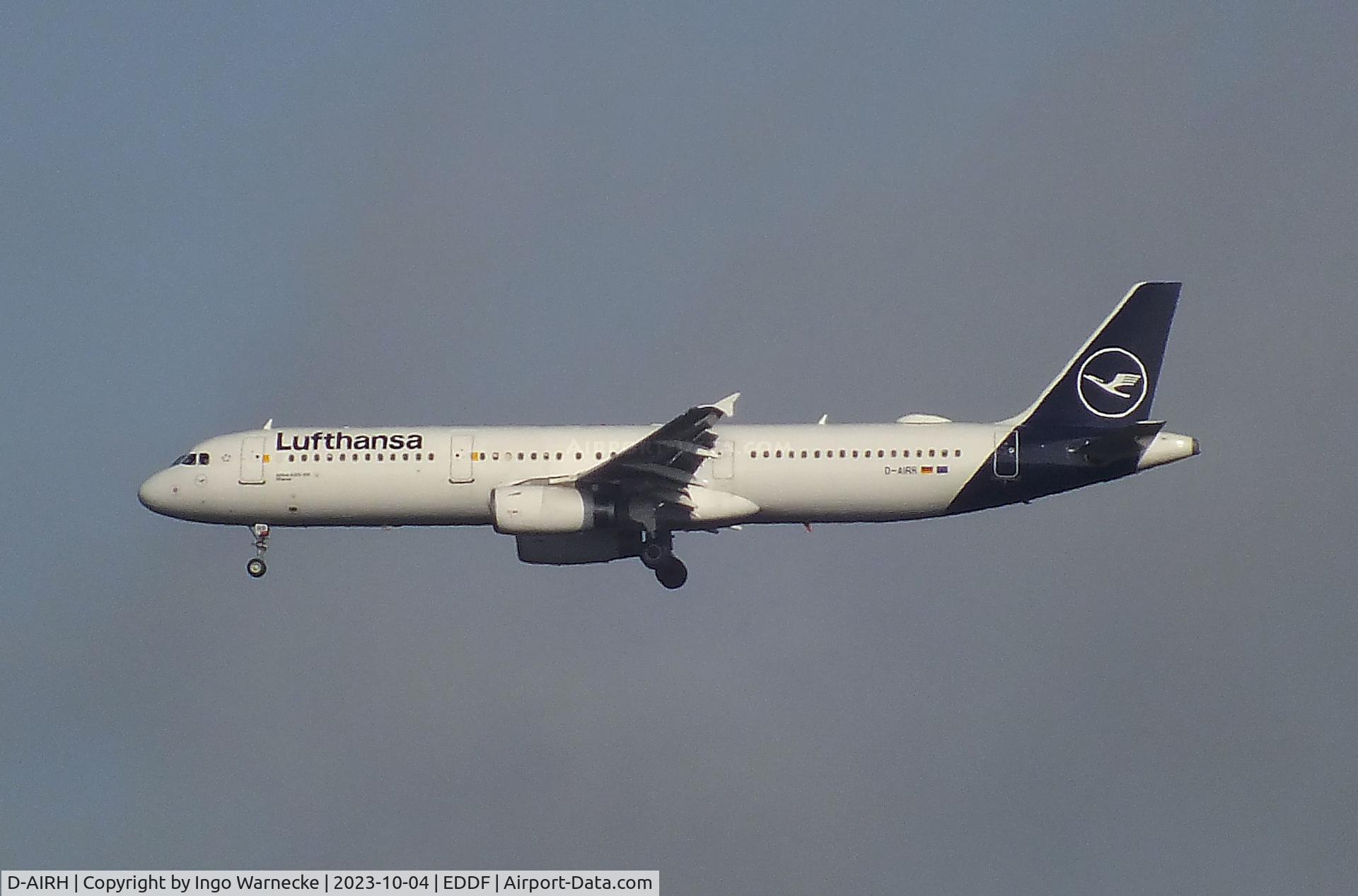 D-AIRH, 1993 Airbus A321-131 C/N 0412, Airbus A321-131 of Lufthansa on final approach to Frankfurt-Main airport