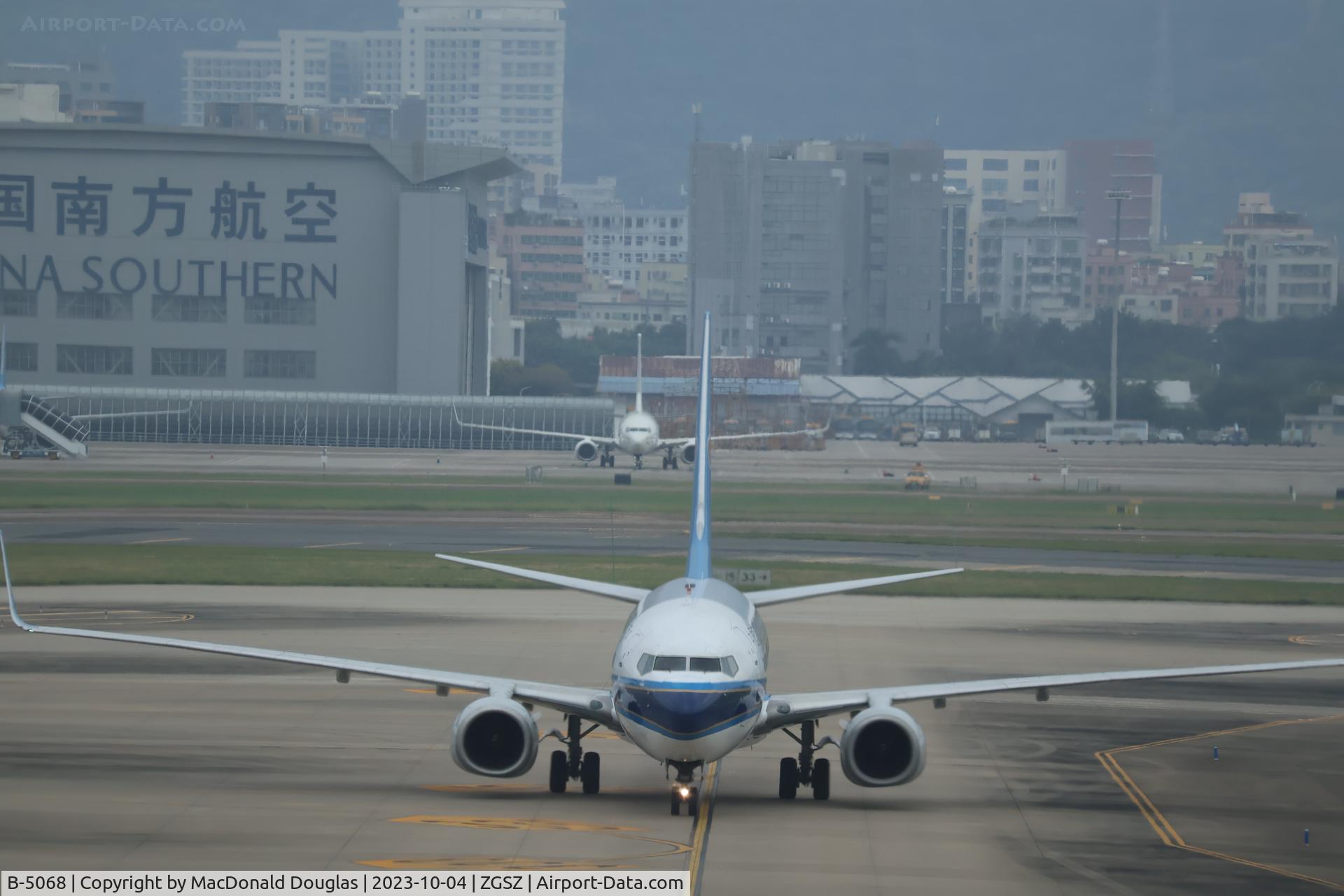 B-5068, 2003 Boeing 737-71B C/N 32933, SZX/ZGSZ