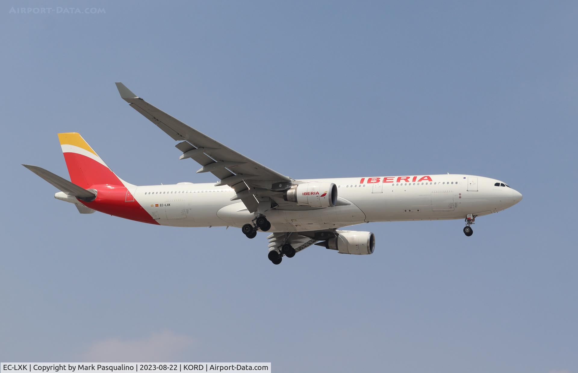 EC-LXK, 2013 Airbus A330-302 C/N 1426, Airbus A330-302