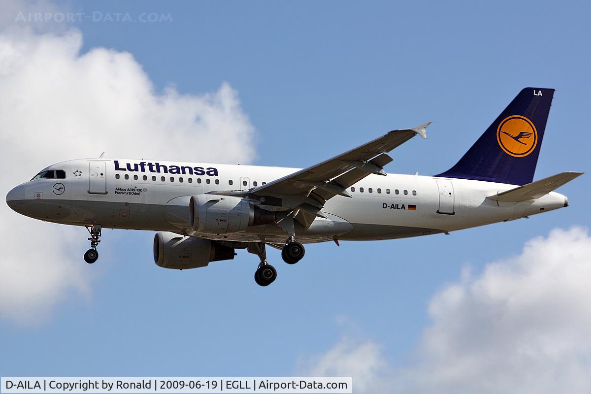 D-AILA, 1996 Airbus A319-114 C/N 609, at lhr