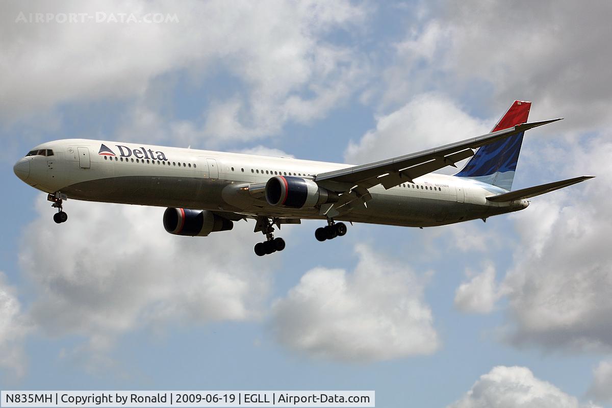 N835MH, 2000 Boeing 767-432/ER C/N 29708, at lhr
