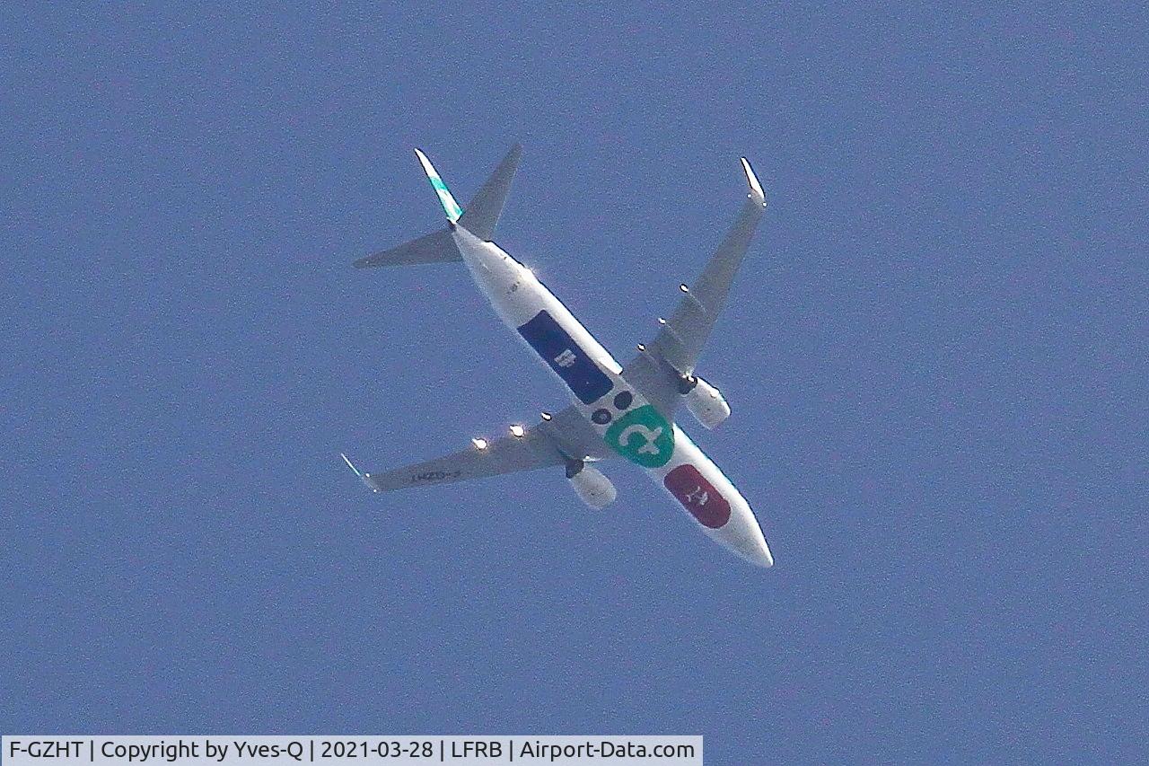 F-GZHT, 2015 Boeing 737-85R C/N 41332/5392, Boeing 737-85R, Flight over Brest-Bretagne airport (LFRB-BES)