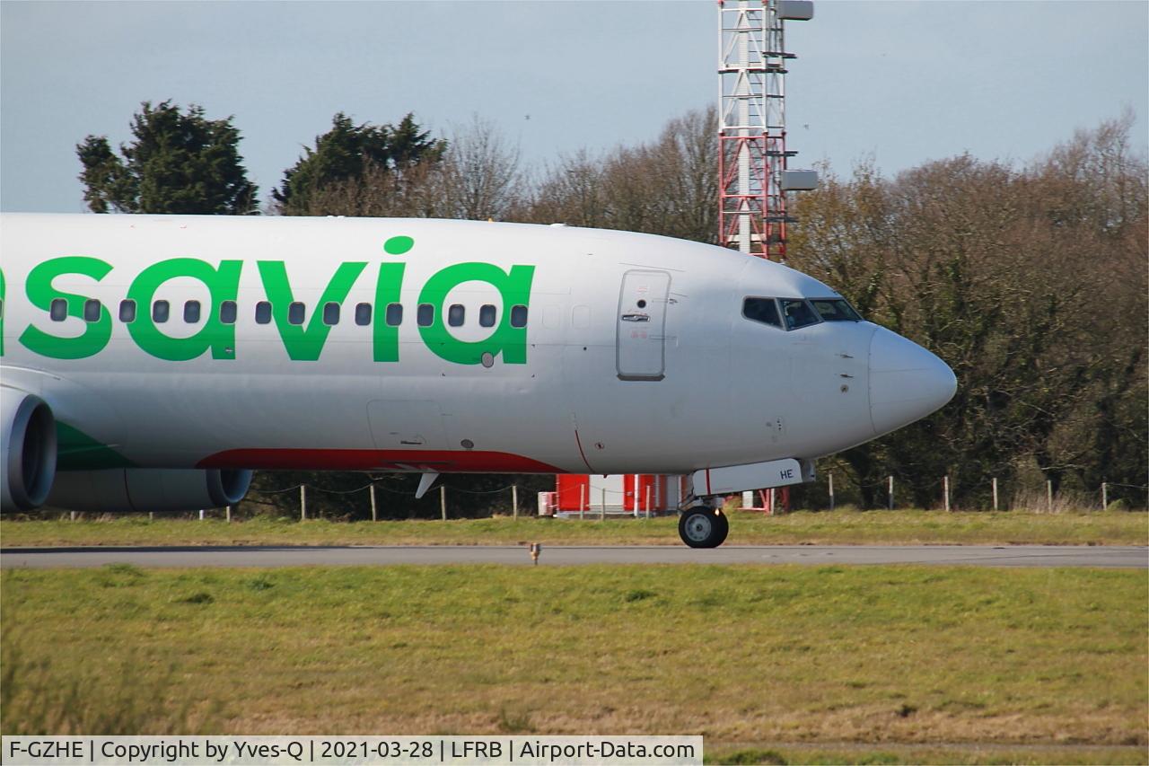 F-GZHE, 2008 Boeing 737-8K2 C/N 29678, Boeing 737-8K2, Taxiing rwy 25L, Brest-Bretagne airport (LFRB-BES)