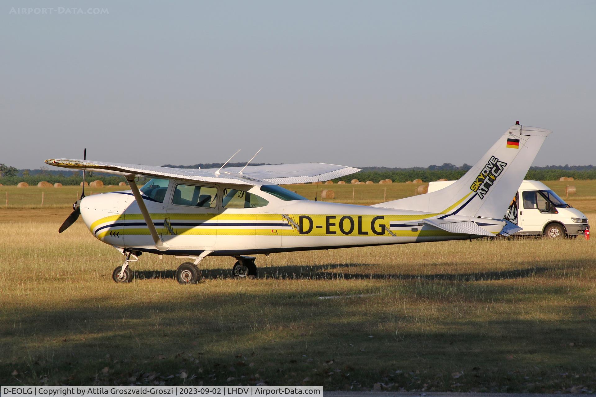 D-EOLG, 1973 Cessna 182L Skylane C/N 18258630, LHDV - Dunaújváros-Kisapostag Airport, Hungary